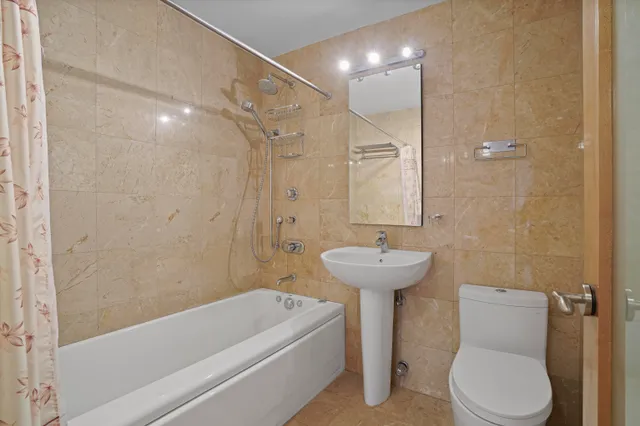 $378,000 | 2650 Ocean Parkway, Unit 6P | Gravesend