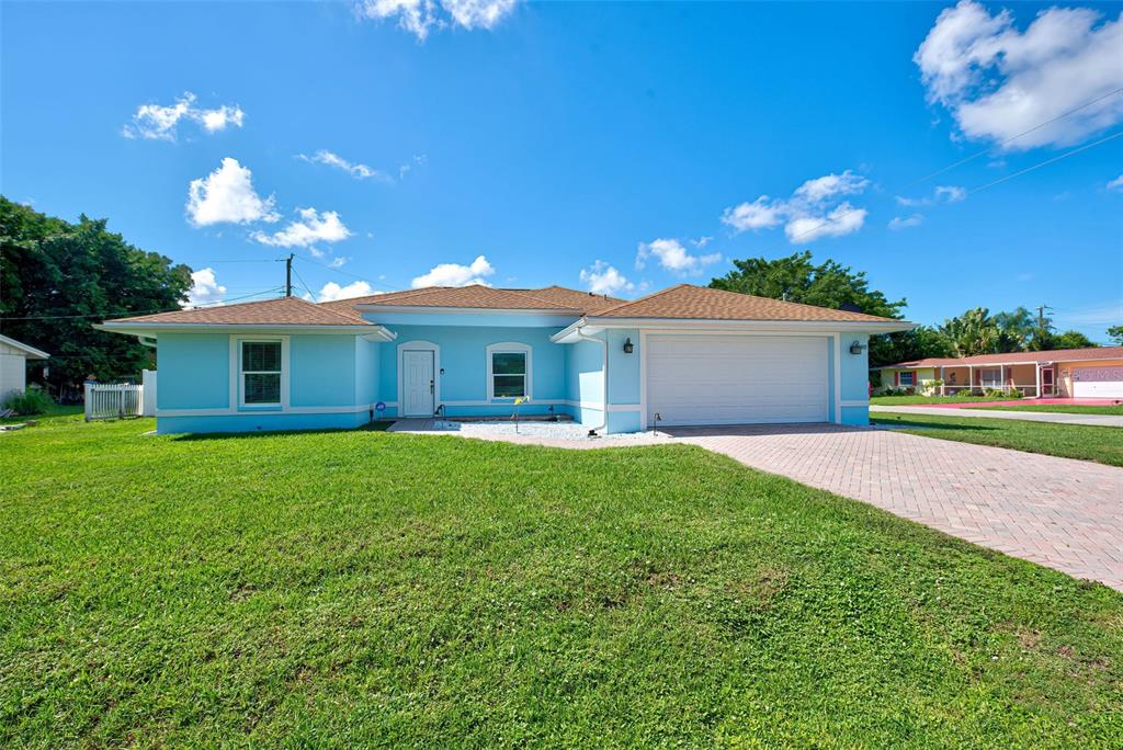 400 Clover Road Venice, FL 34293 - Photo 1 of 1 Front view
