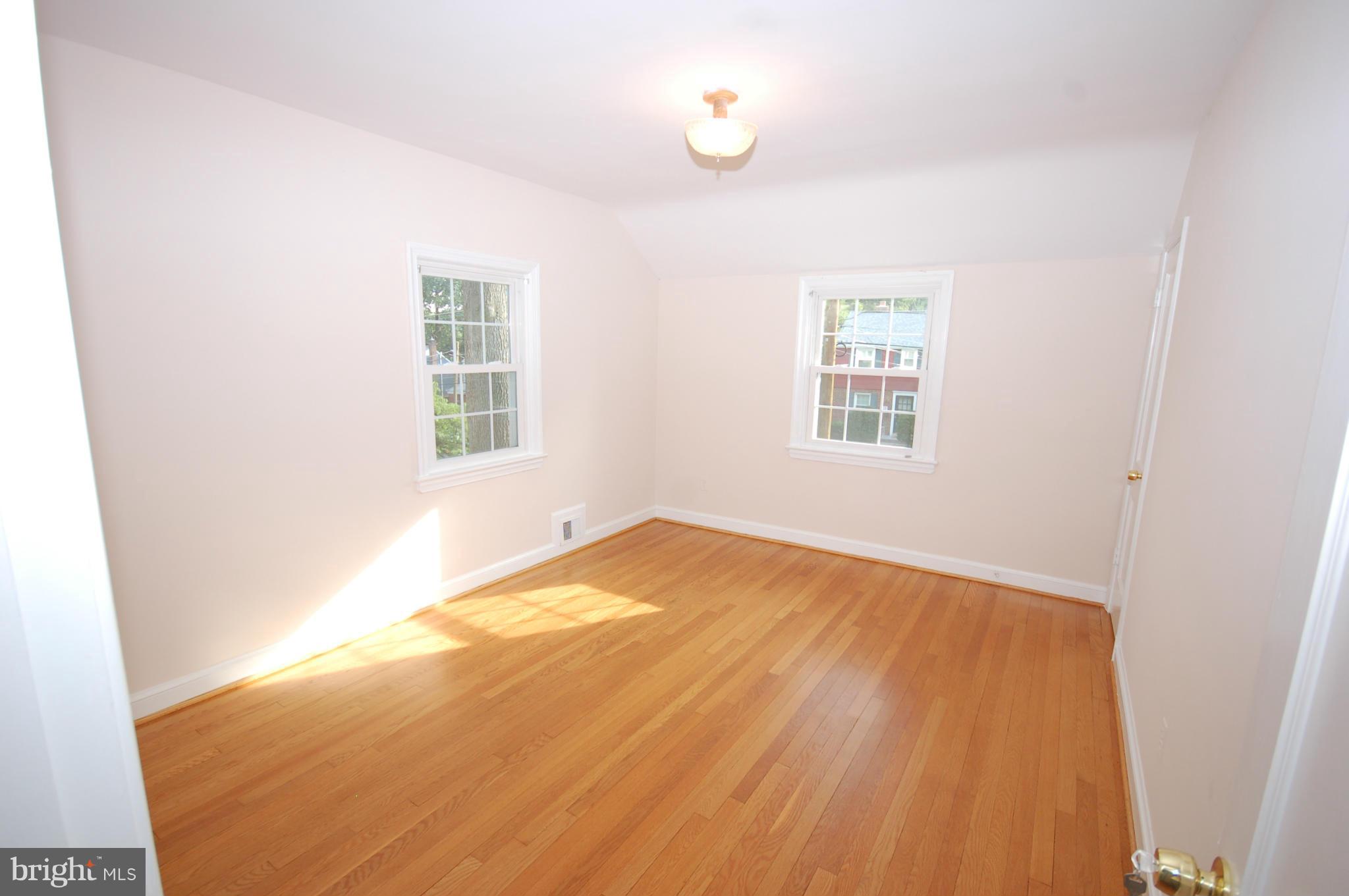 9209 Glenville Road Silver Spring, MD 20901 - Photo 13 of 30 Bedroom (Master)