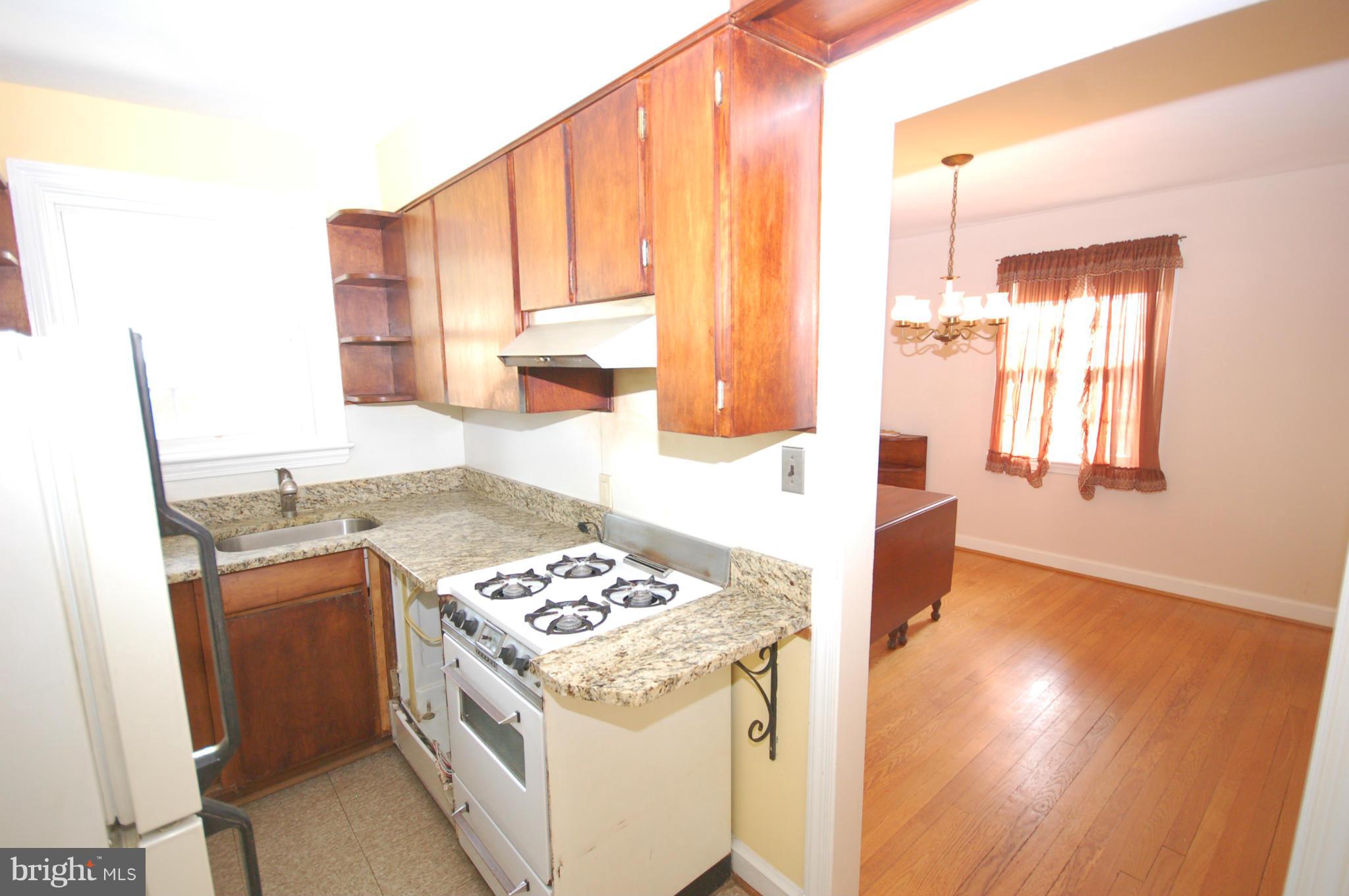 9209 Glenville Road Silver Spring, MD 20901 - Photo 8 of 30 Kitchen/Dining Room