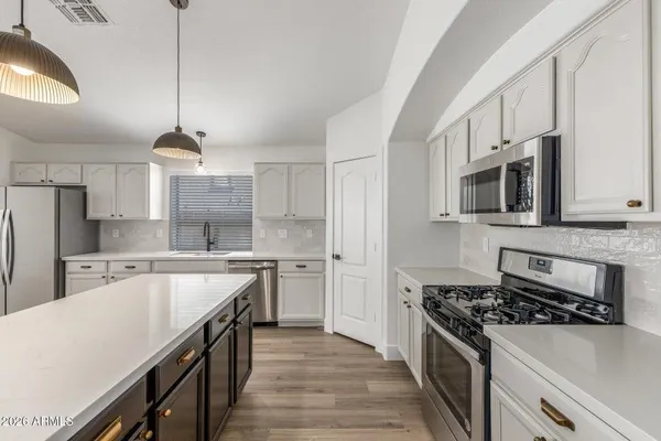 $1,800 | 28789 North Broken Shale Drive, San Tan Valley, AZ 85143