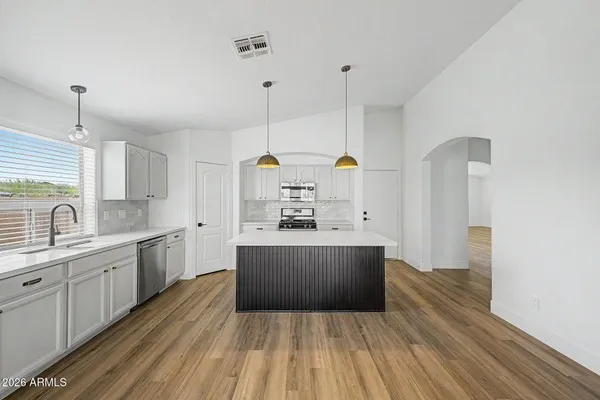 $1,800 | 28789 North Broken Shale Drive, San Tan Valley, AZ 85143
