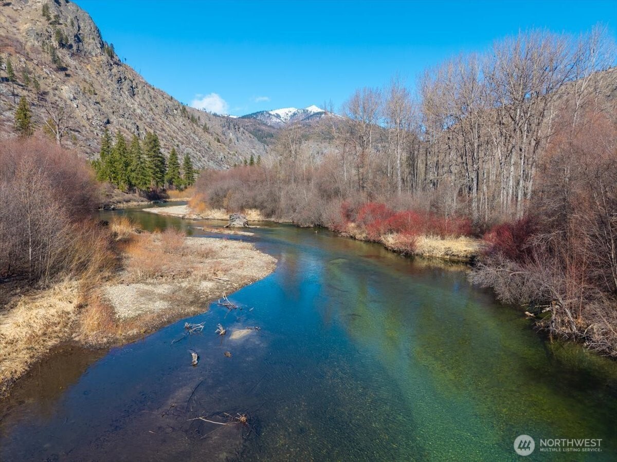 12821 Entiat River Road Entiat, WA 98822 - Photo 4 of 38
