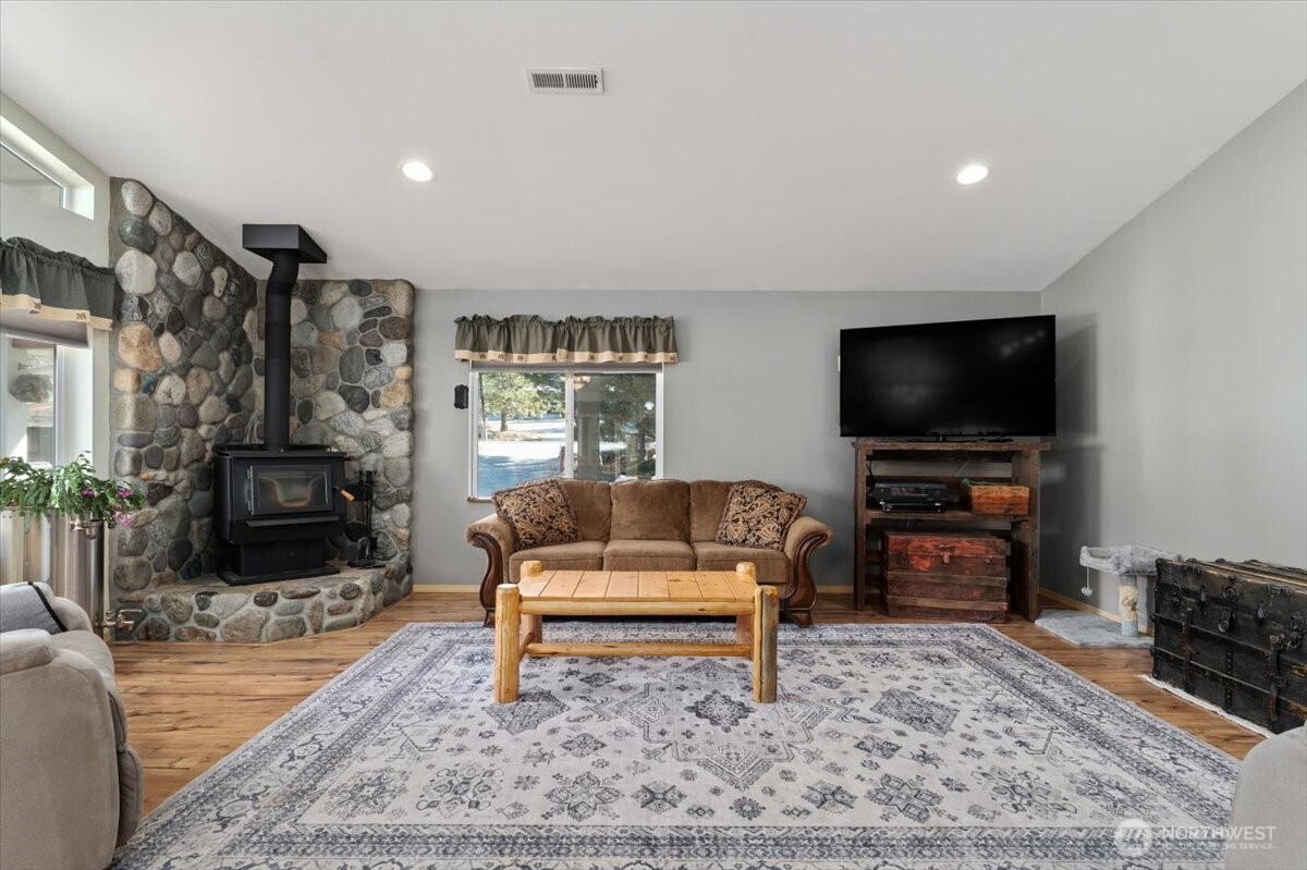 12821 Entiat River Road Entiat, WA 98822 - Photo 6 of 38