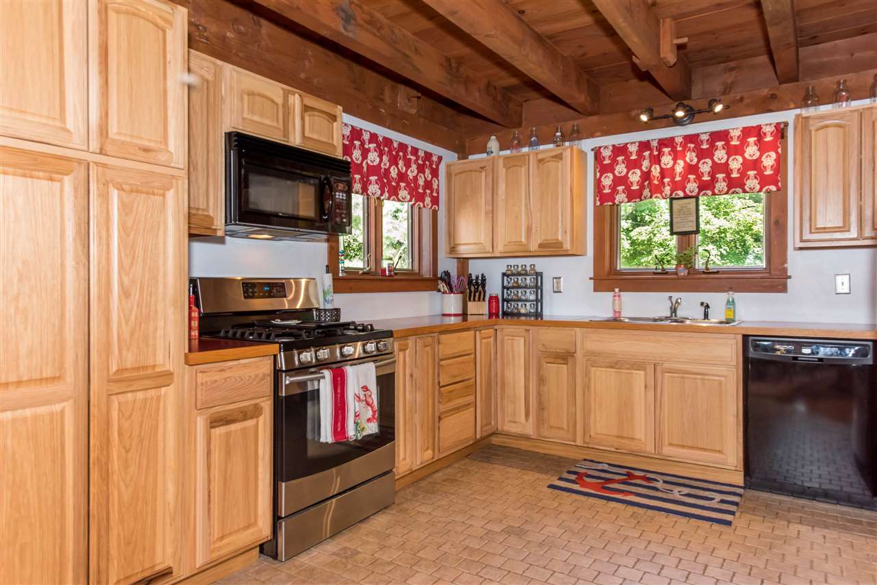 7 Thomas Road York, ME 03909 - Photo 4 of 30