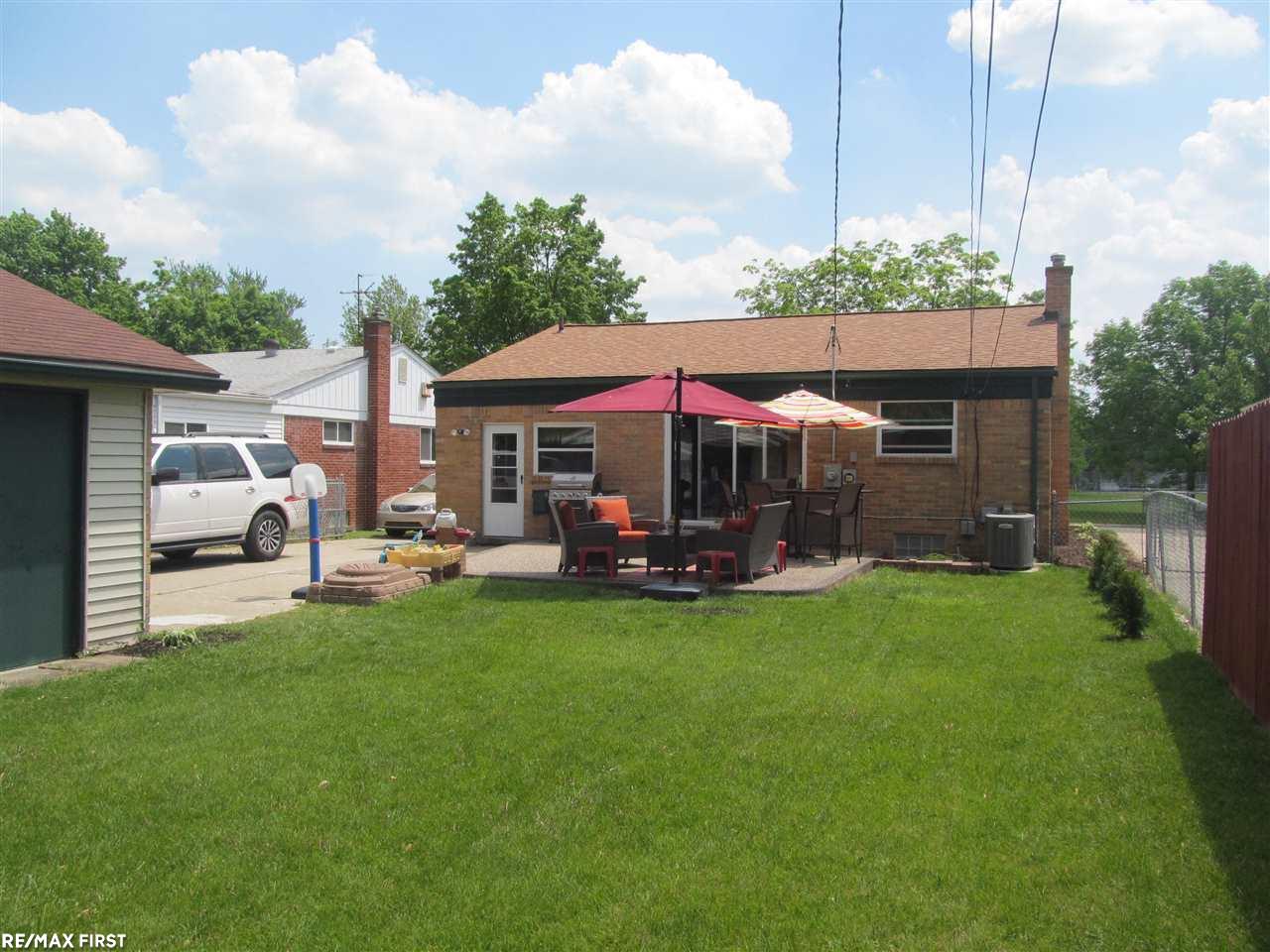 2002 Massoit Road Royal Oak, MI 48073 - Photo 20 of 24