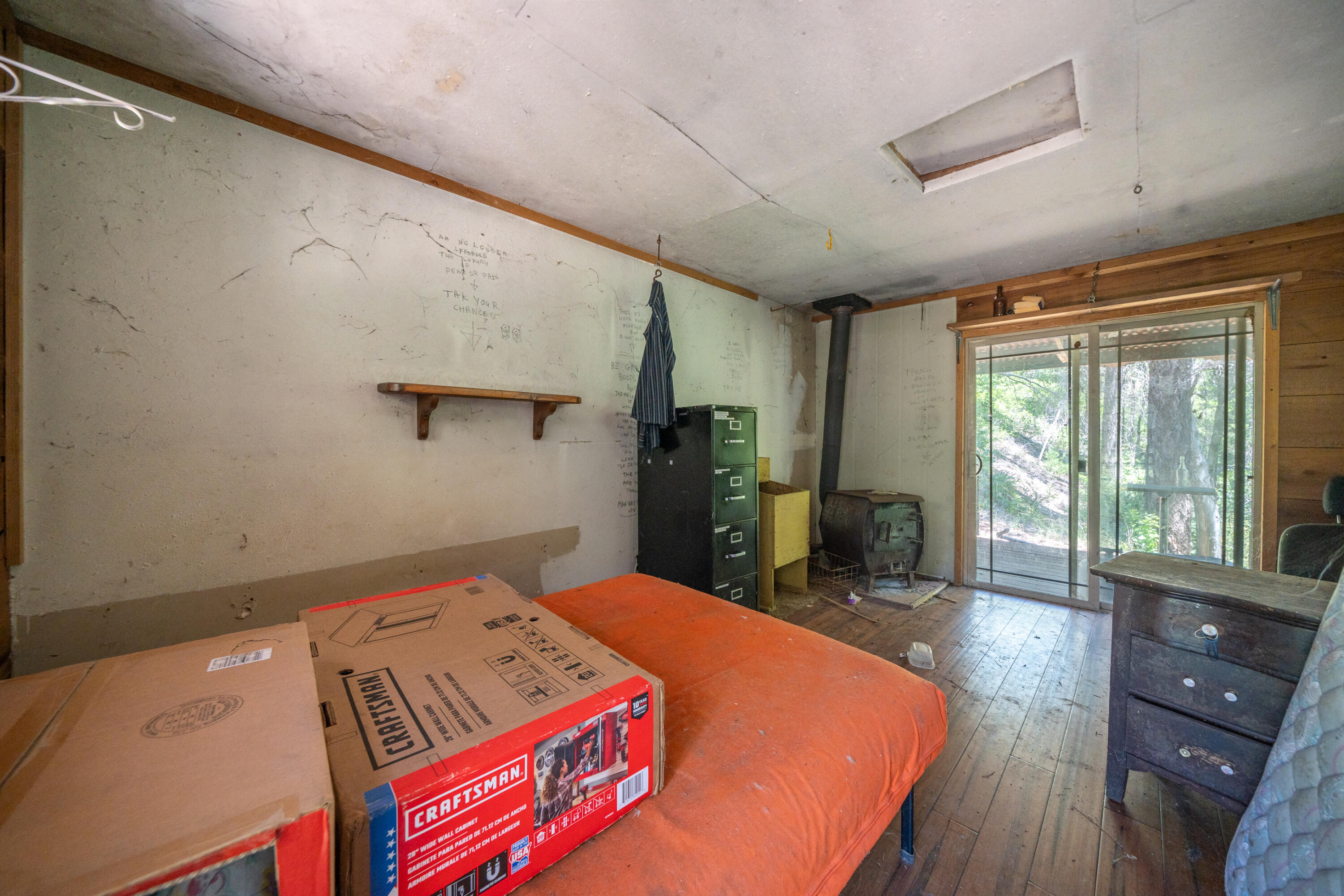 0 East Fork Road French Gulch, CA 96033 - Photo 11 of 78 a bed room with a bed