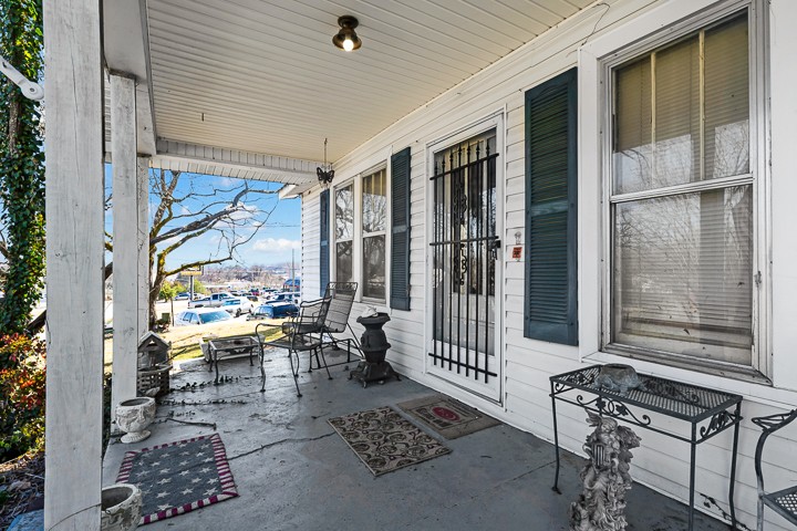 113 West Shellsford Road McMinnville, TN 37110 - Photo 2 of 33 Gallery Image 2
