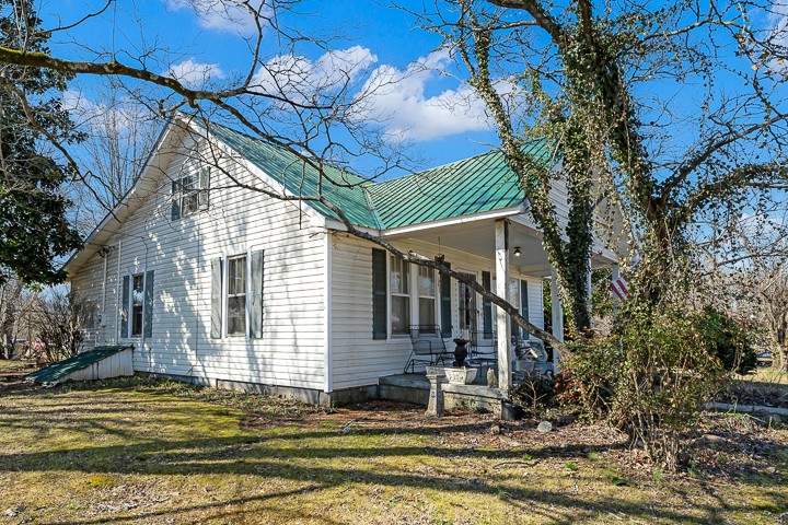 113 West Shellsford Road McMinnville, TN 37110 - Photo 22 of 33 Gallery Image 22