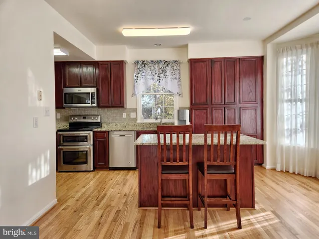 $699,900 | 8026 Readington Court, Springfield, VA 22152