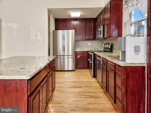 $699,900 | 8026 Readington Court, Springfield, VA 22152