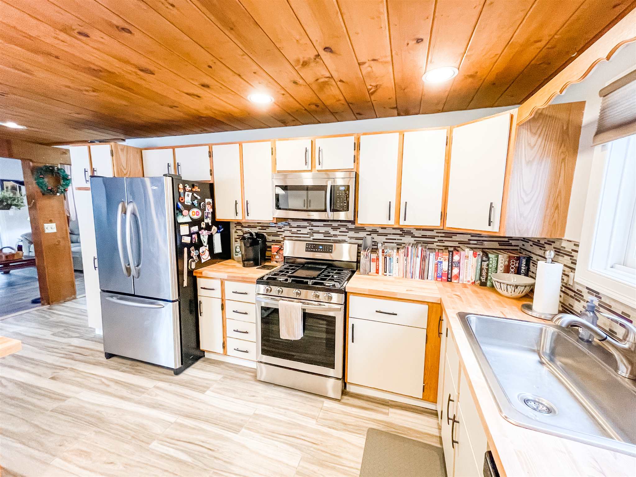 1039 Cherry Valley Road Gilford, NH 03249 - Photo 3 of 23 Gallery Image 3