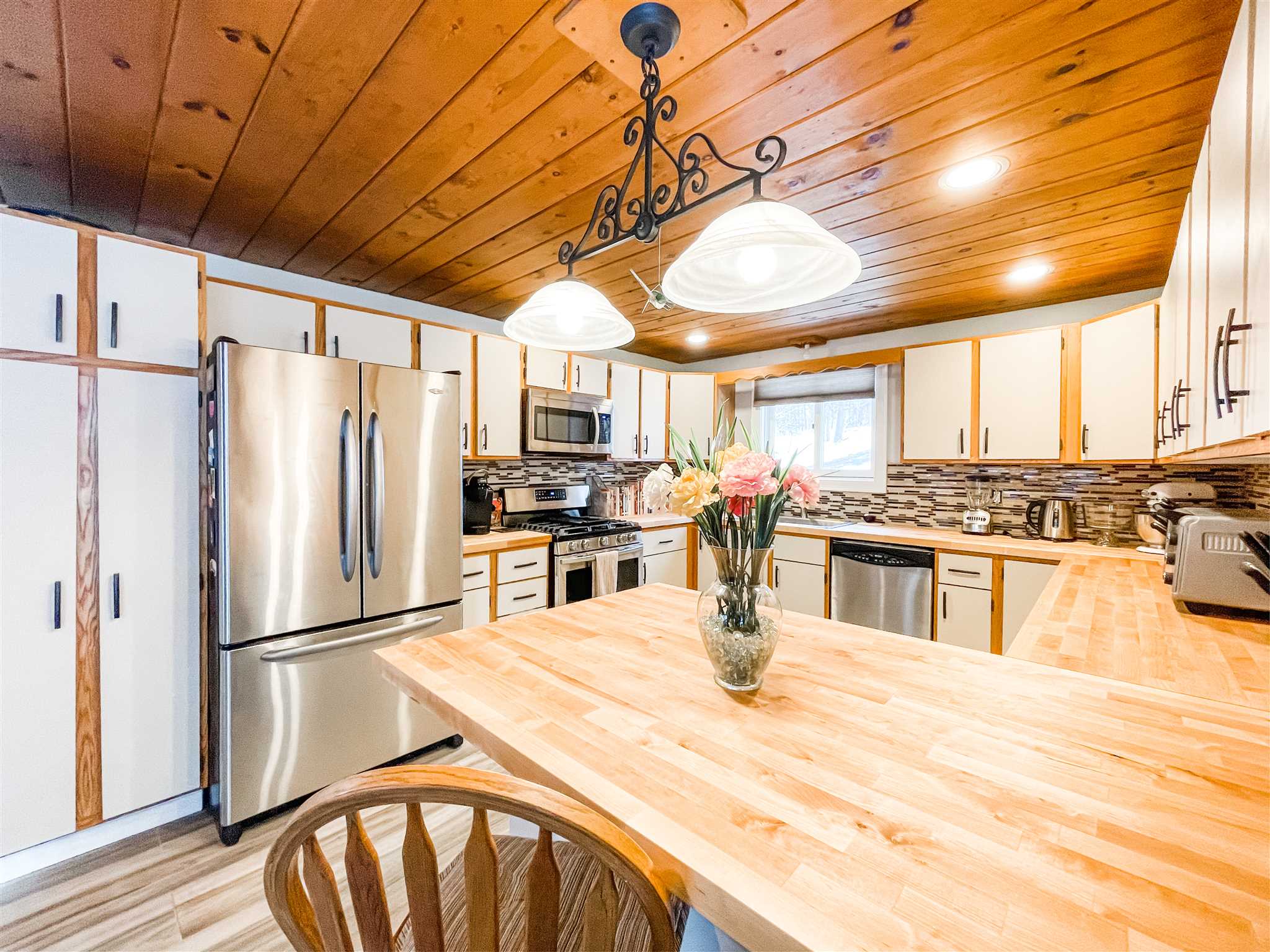 1039 Cherry Valley Road Gilford, NH 03249 - Photo 4 of 23 Gallery Image 4