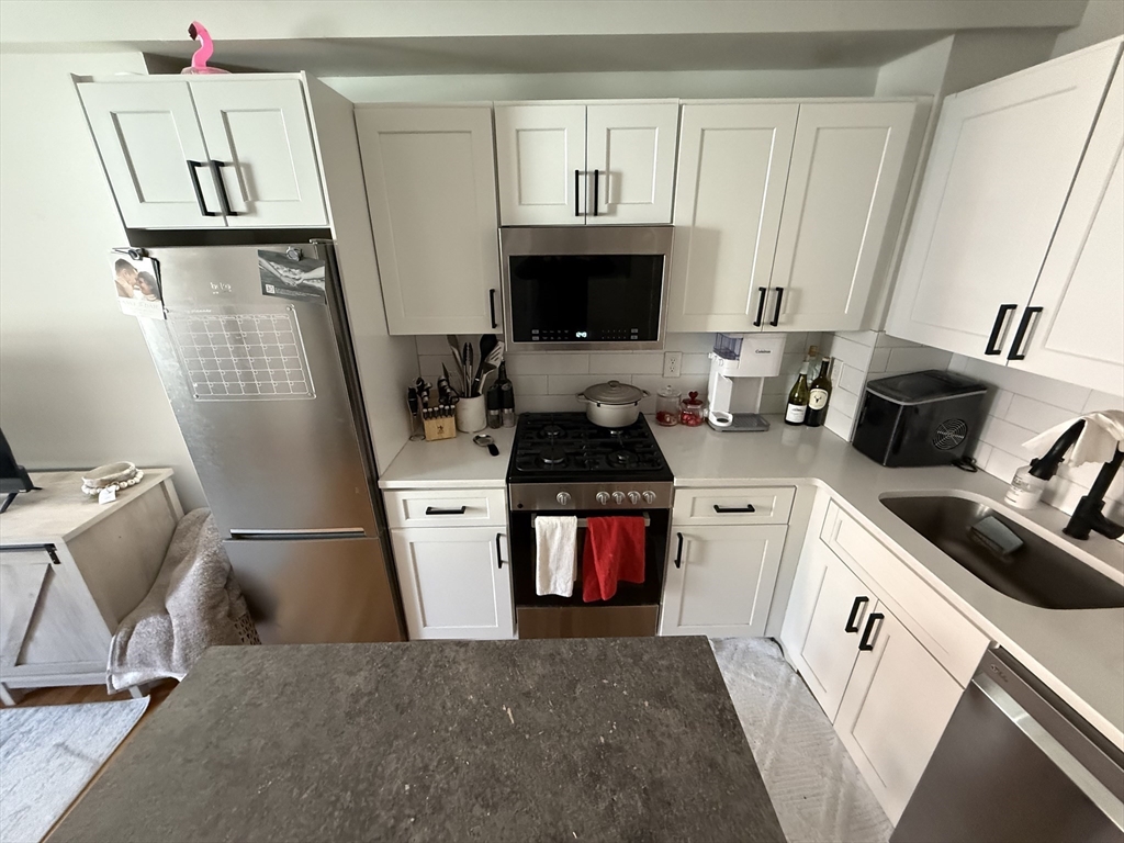 204 Endicott Street, Unit 2 Boston, MA 02113 - Photo 3 of 14