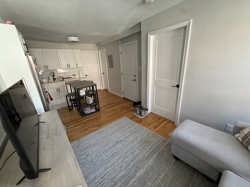 204 Endicott Street, Unit 2 Boston, MA 02113 - Photo 9 of 14