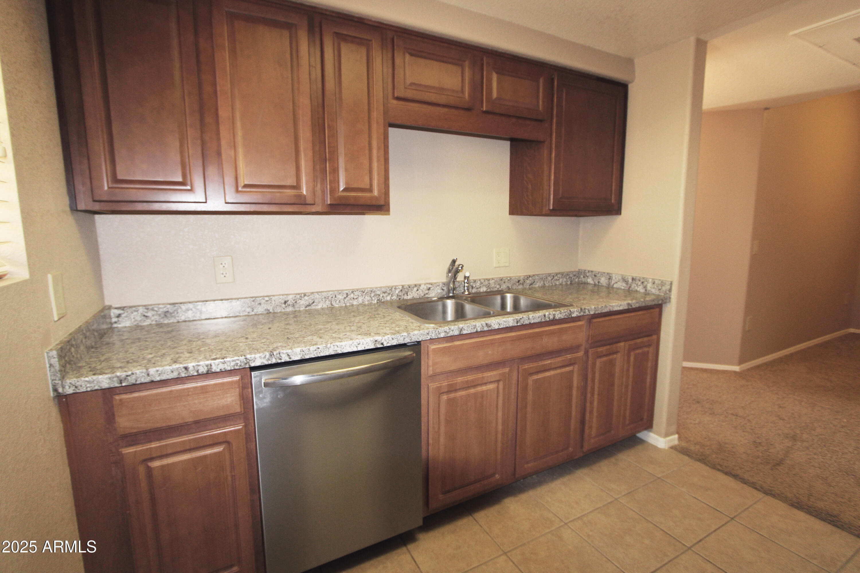 3434 East Baseline Road, Unit 141 Phoenix, AZ 85042 - Photo 13 of 39 13 Kitchen