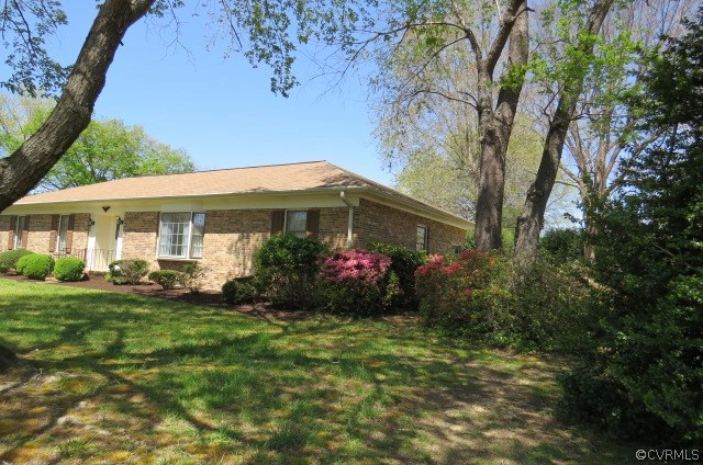 1316 Hermitage Road Colonial Heights, VA 23834 - Photo 2 of 20 Gallery Image 2