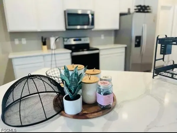 $3,500 | 1715 Chiquita Boulevard South, Cape Coral, FL 33991