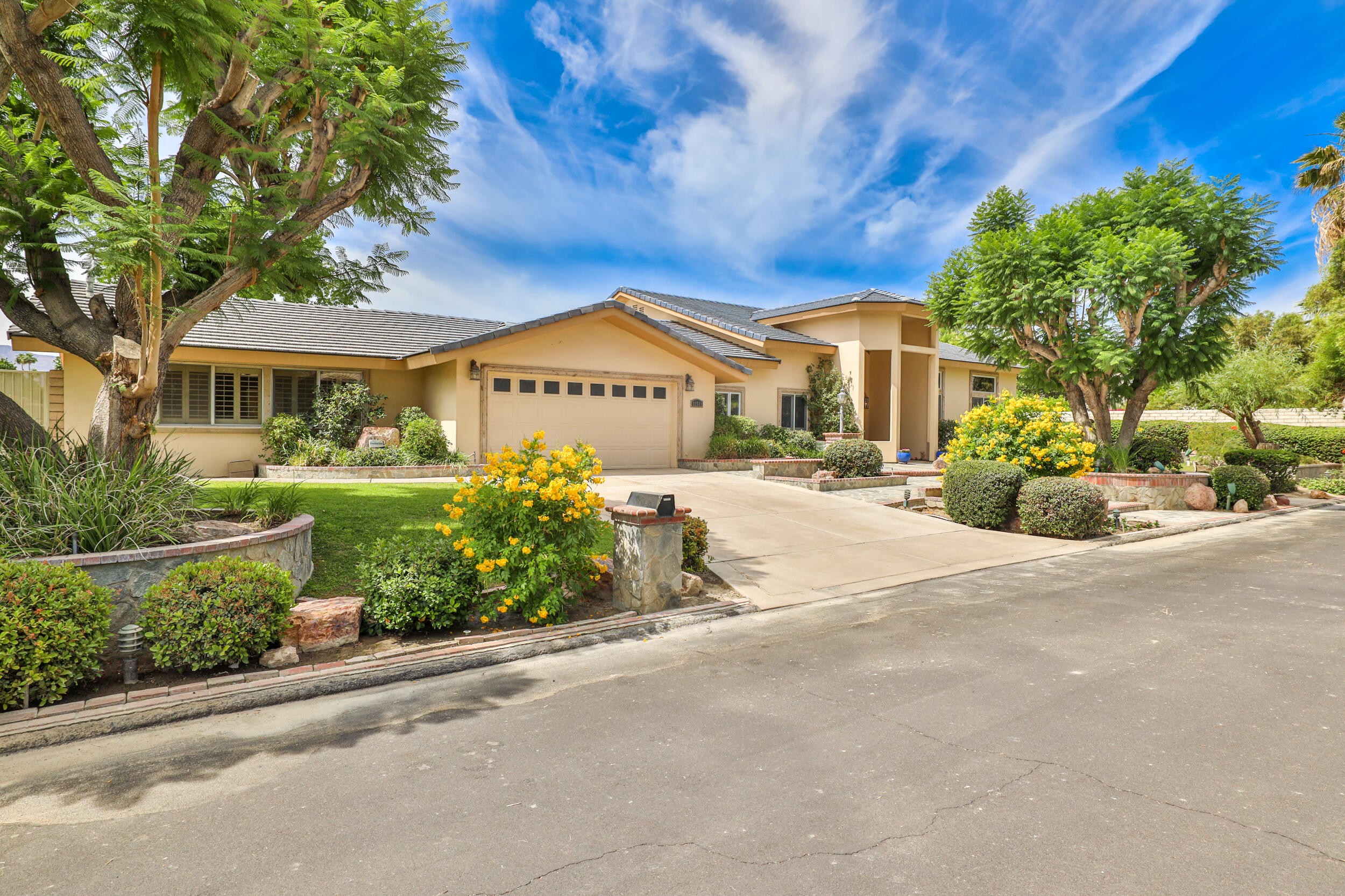 72511 Jamie Way Rancho Mirage, CA 92270 - Photo 2 of 18 2Z7A5678