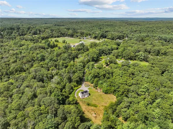 $555,000 | 40 Hicks Way, Scituate, RI 02825