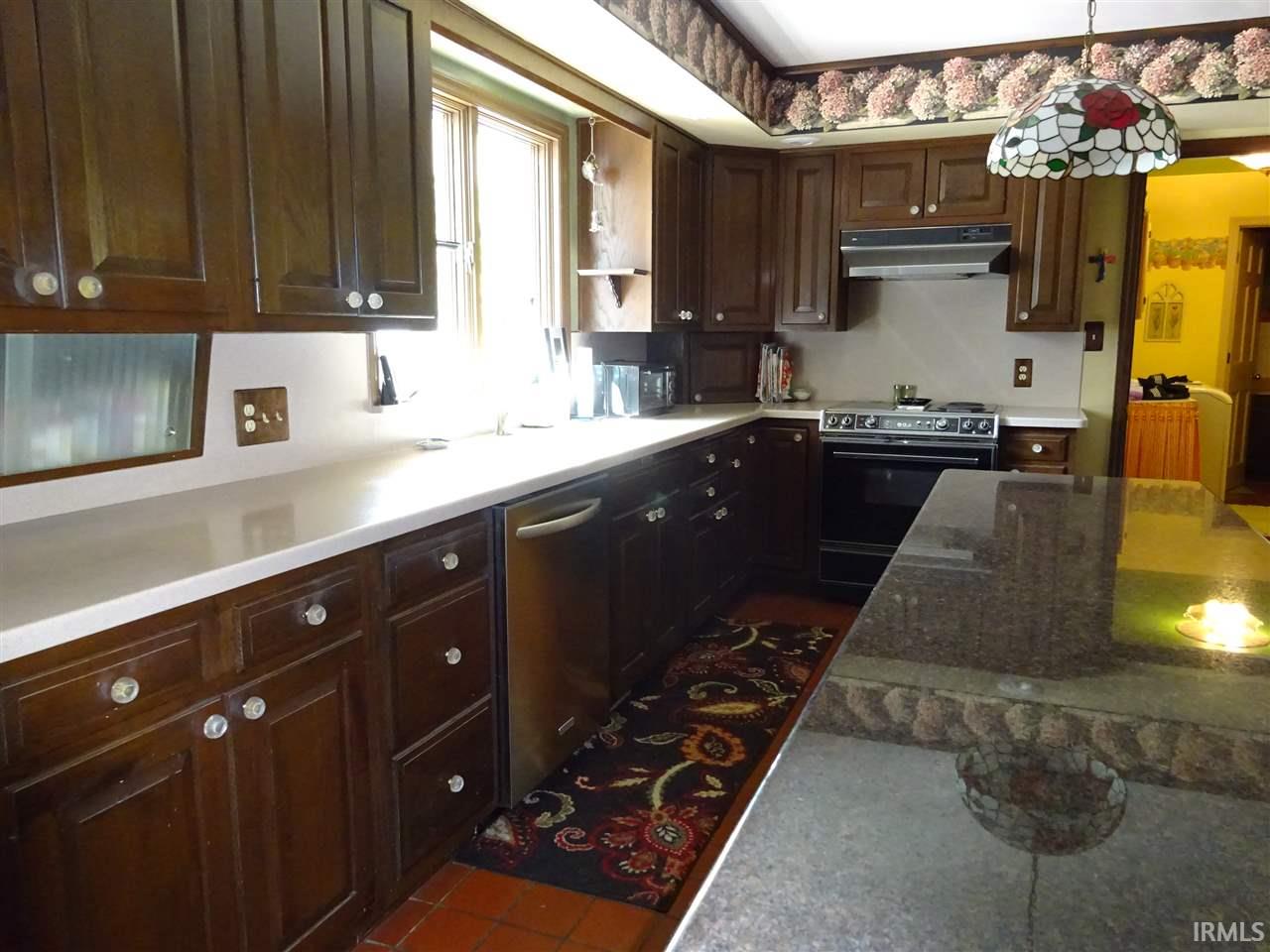 15280 Kern Road Mishawaka, IN 46544 - Photo 8 of 35