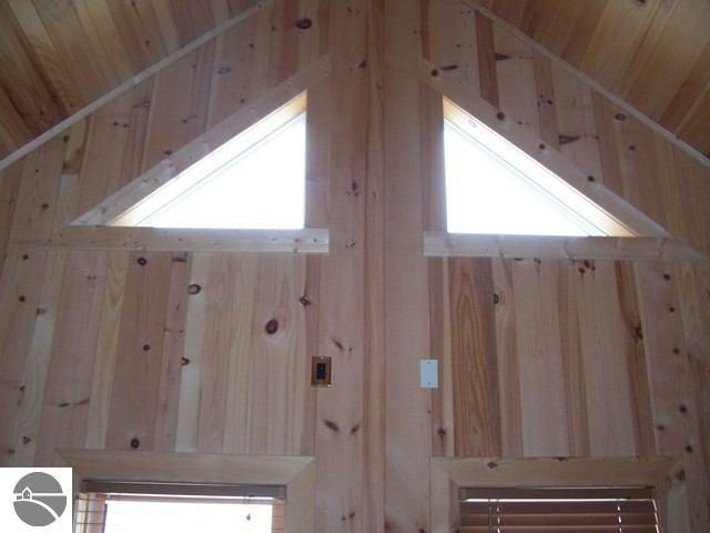 8680 South Lakeview Road Traverse City, MI 49684 - Photo 7 of 15 1713078-6.JPG