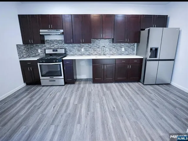 $2,600 | 818 South 12th Street, Newark, NJ 07108