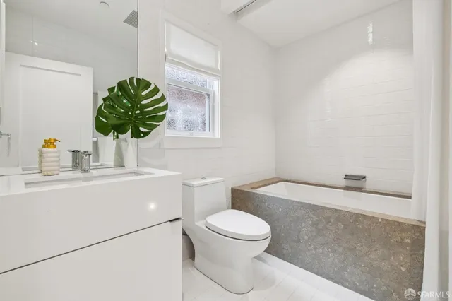 $9,995,000 | 2550 Baker Street, San Francisco, CA 94123