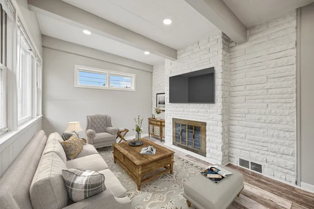 $449,000 | 4634 Jerome Street, Skokie, IL 60076