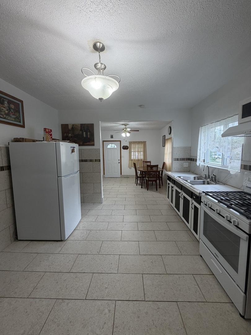 826 Prairie Avenue Kewanee, IL 61443 - Photo 8 of 24