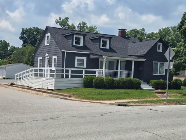 $274,900 | 213 North Fletcher Avenue, Spencer, IN 47460