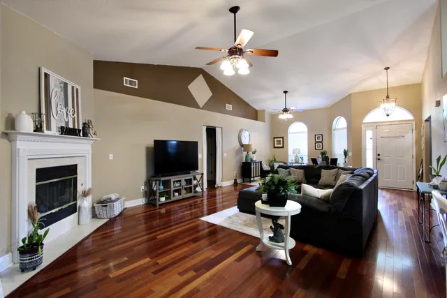 $2,450 | 624 Territory Lane, Crestview, FL 32536