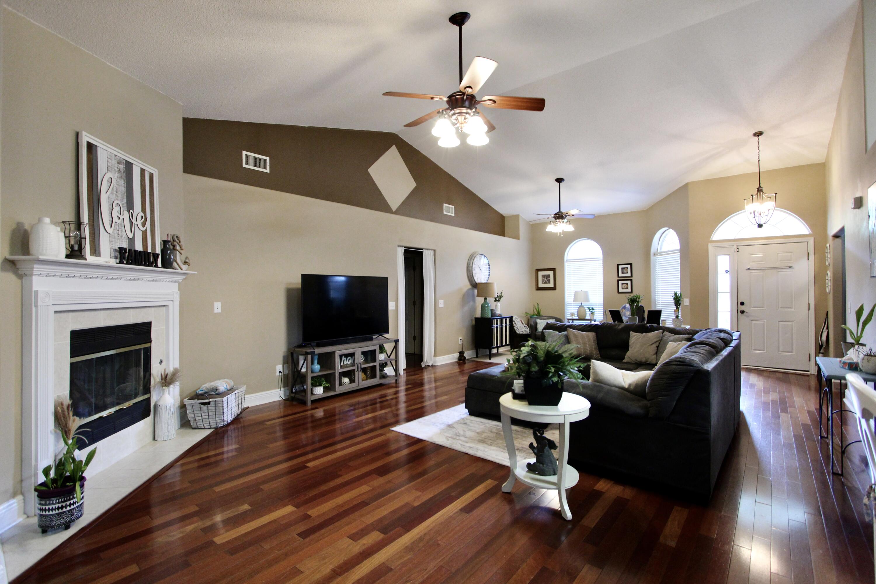 624 Territory Lane Crestview, FL 32536 - Photo 4 of 26 IMG_0370