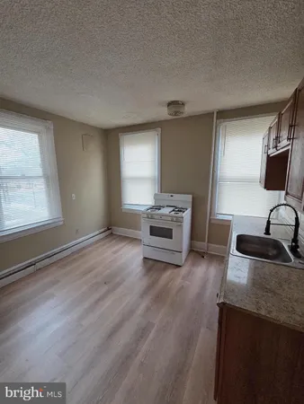 $1,750 | 2 East Broad Street, Unit 2, Palmyra, NJ 08065