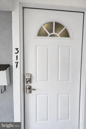 $1,750 | 2 East Broad Street, Unit 2, Palmyra, NJ 08065