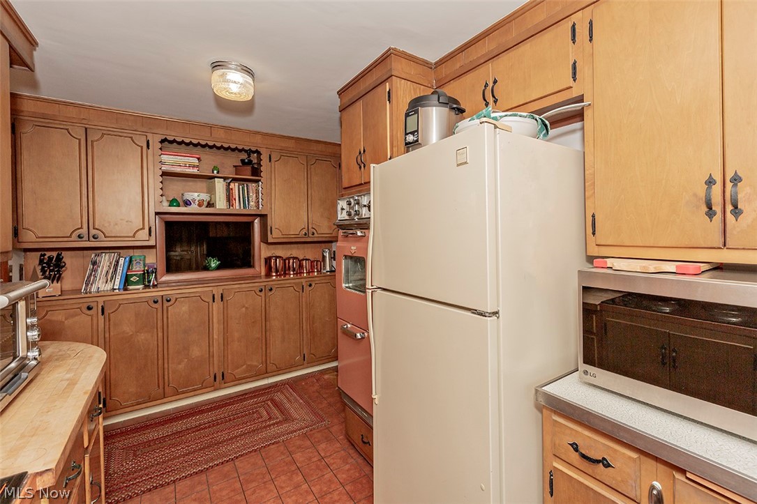2613 Dodd Road Willoughby, OH 44094 - Photo 16 of 31 Gallery Image 16