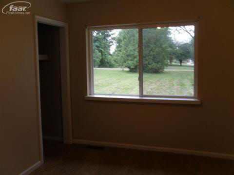 2485 Nixon Road Howell, MI 48843 - Photo 6 of 11 20208825-5.JPG