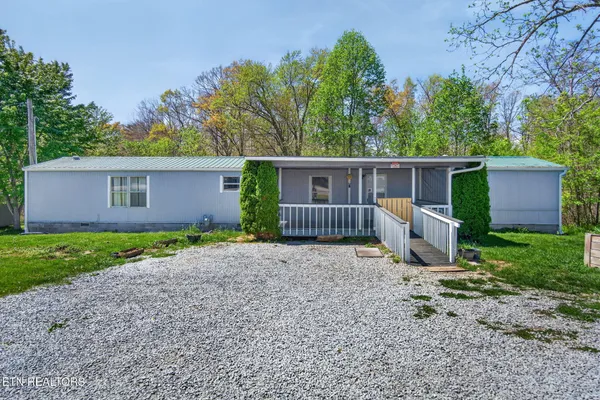 $158,000 | 5959 Nashville Highway, Deer Lodge, TN 37726