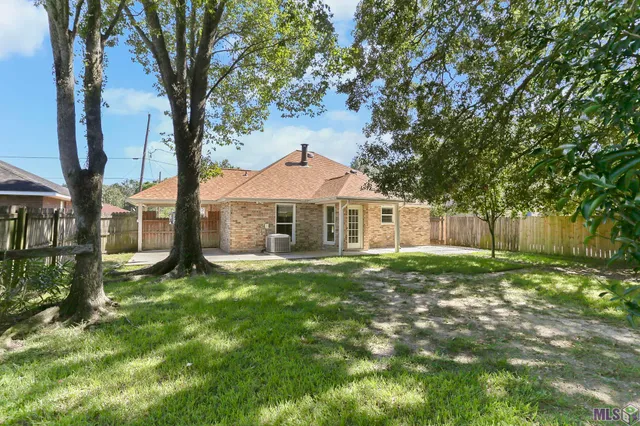 $1,600 | 15091 Beau Jon Avenue, Prairieville, LA 70769