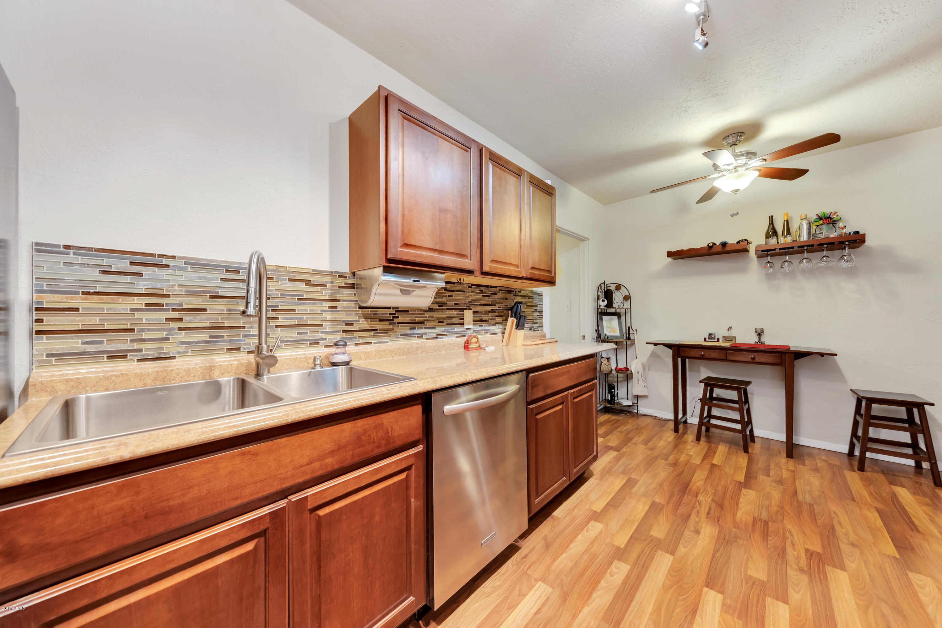 1636 East Cheery Lynn Road Phoenix, AZ 85016 - Photo 2 of 23 1636 E Cheery Lynn Eat-in Kitchen