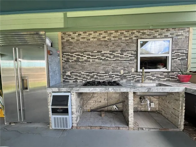 $450,000 | 2301 Alex Kornman Boulevard, Harvey, LA 70058