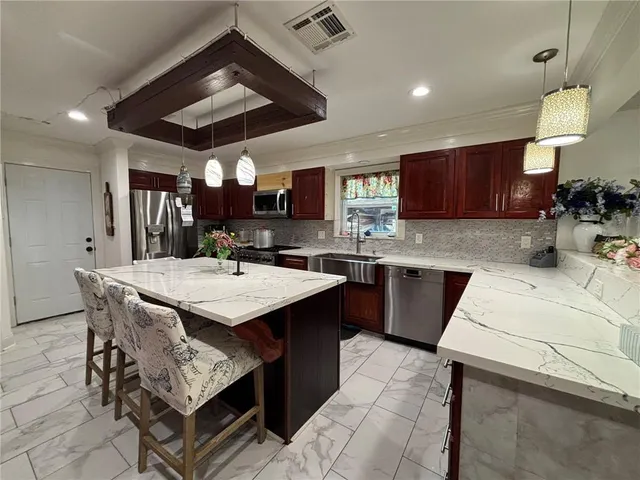 $450,000 | 2301 Alex Kornman Boulevard, Harvey, LA 70058