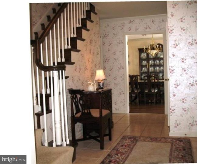 421 Dorset Road Devon, PA 19333 - Photo 4 of 25 Foyer