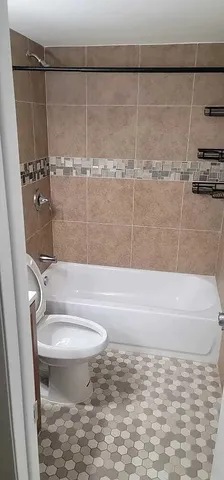 $2,700 | 2184 White Pine Circle, Unit A, Greenacres, FL 33415