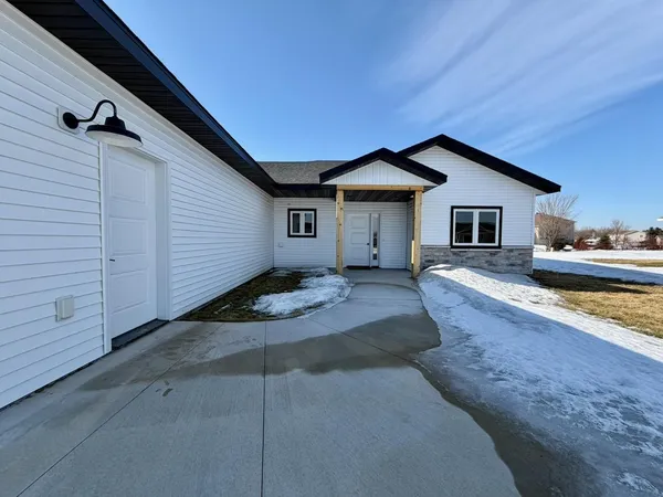 $389,000 | 105 16th Street North, Breckenridge, MN 56520
