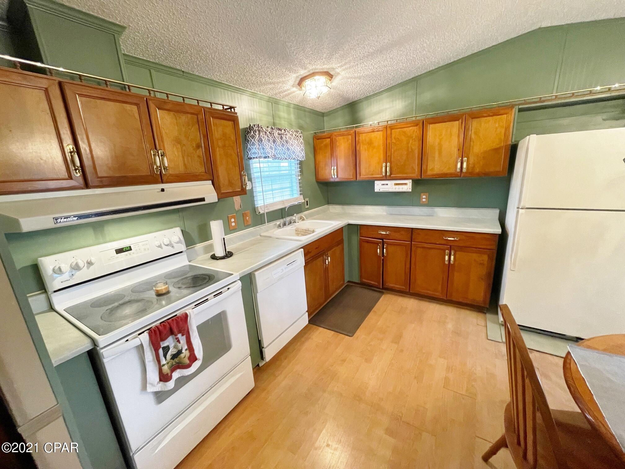 6792 Columbus Road Grand Ridge, FL 32442 - Photo 8 of 46 Gallery Image 8