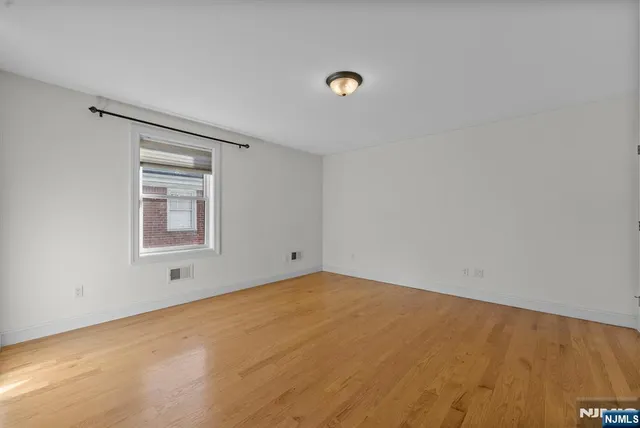 $4,100 | 165 Fort Lee Road, Teaneck, NJ 07666