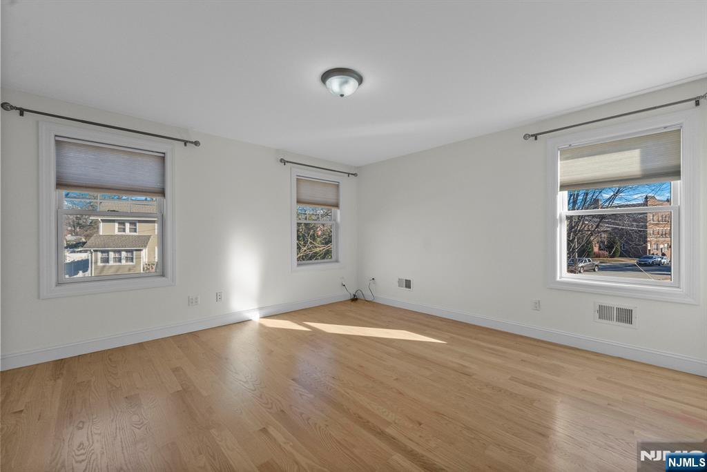 165 Fort Lee Road Teaneck, NJ 07666 - Photo 13 of 20