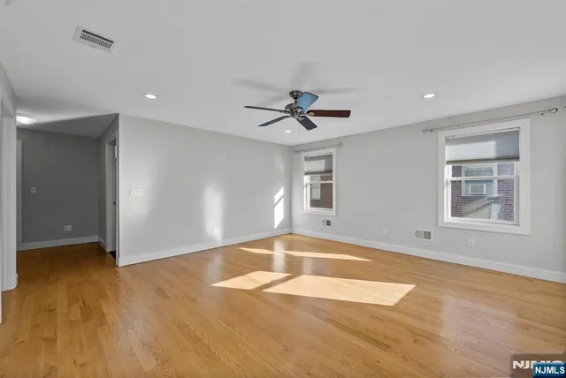 $4,100 | 165 Fort Lee Road, Teaneck, NJ 07666