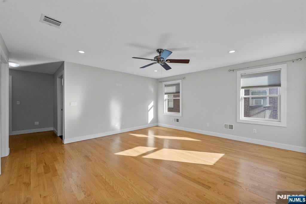 165 Fort Lee Road Teaneck, NJ 07666 - Photo 18 of 20